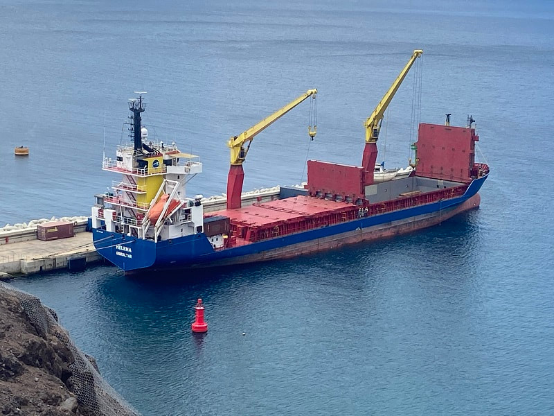 Die HELENA an der Pier in Ruperts Bay auf St. Helena